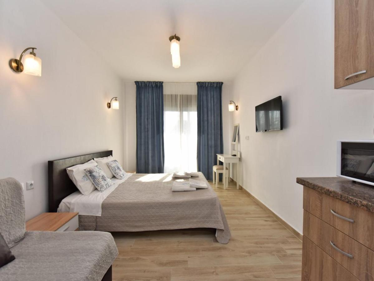 Azur Apartments - Nikiti Halkidiki Экстерьер фото