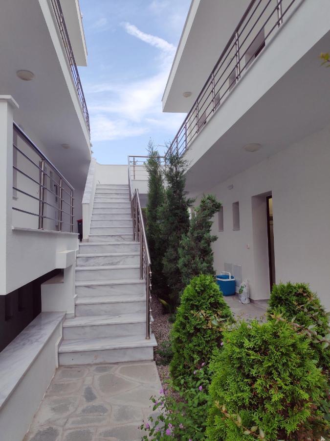 Azur Apartments - Nikiti Halkidiki Экстерьер фото