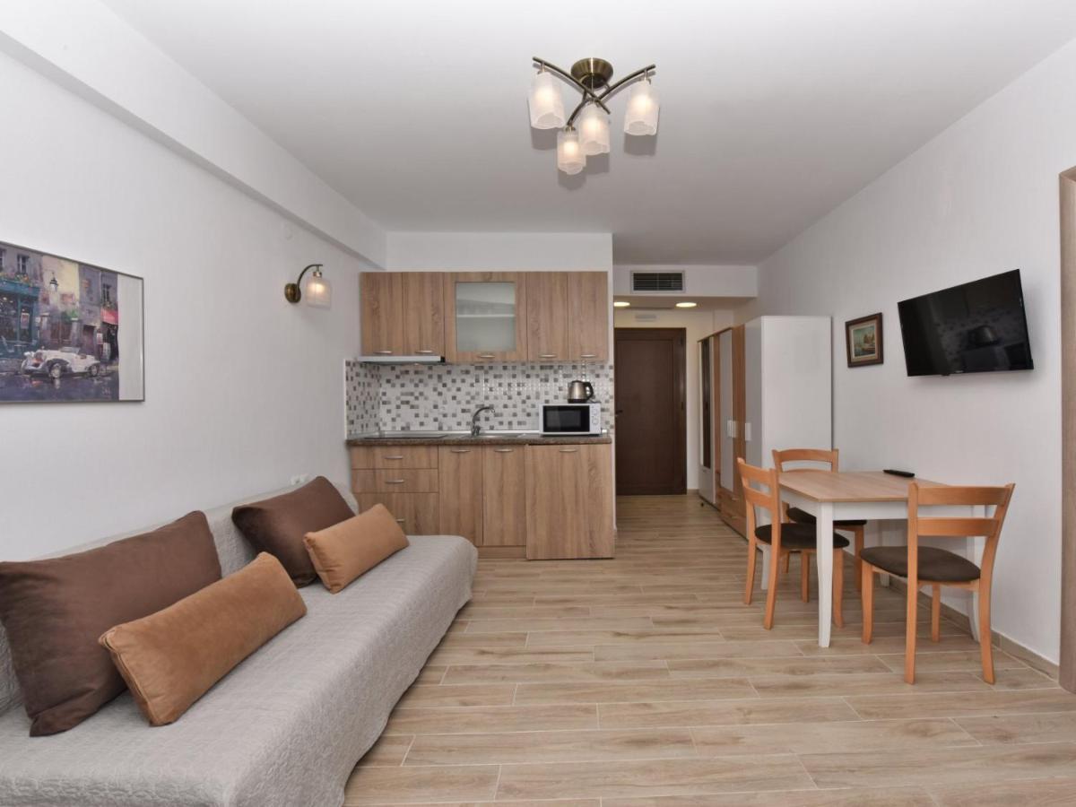 Azur Apartments - Nikiti Halkidiki Экстерьер фото